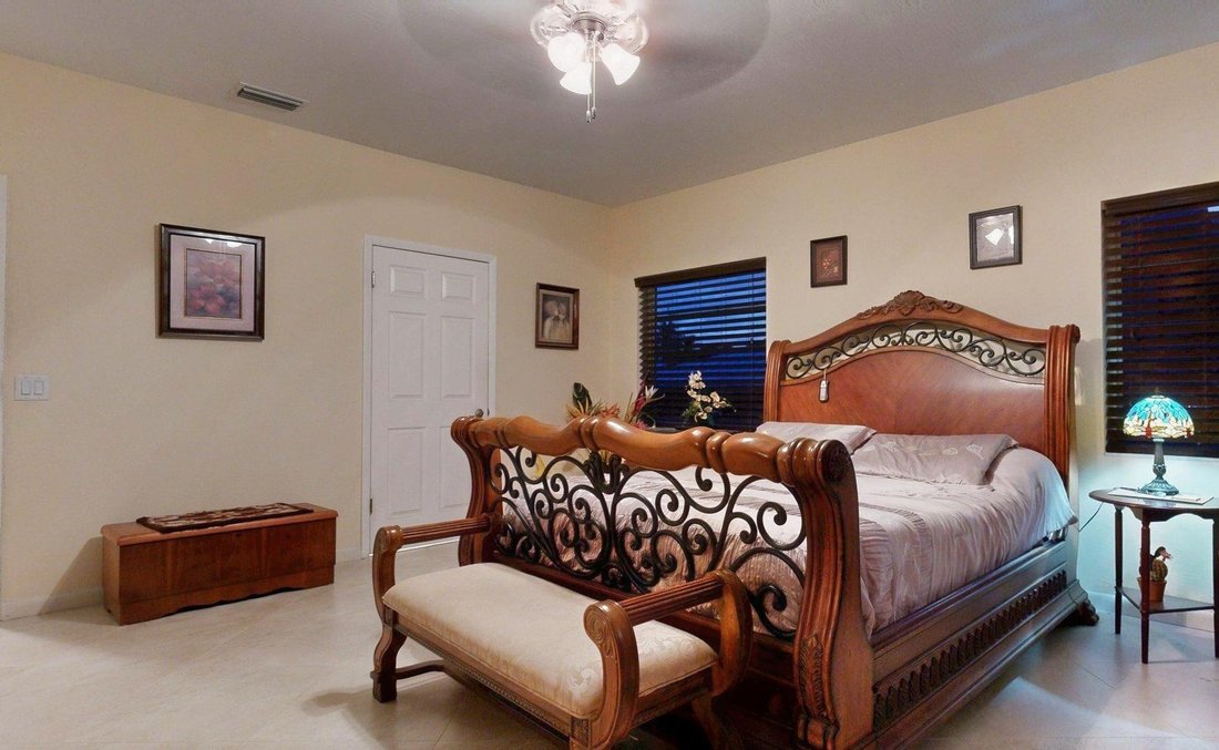 House in Key Colony Beach, Florida, United States 3 - 18704800