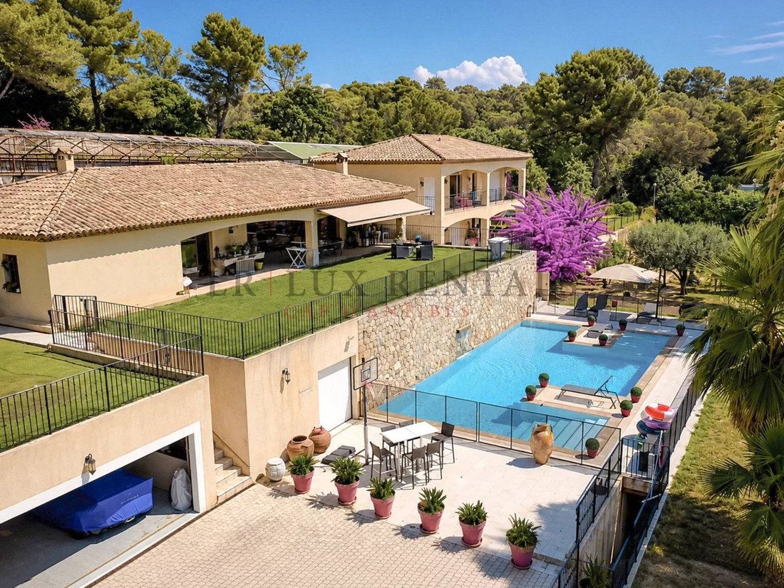 Villa en Fontmerle, Antibes, Francia 1 - 18481503