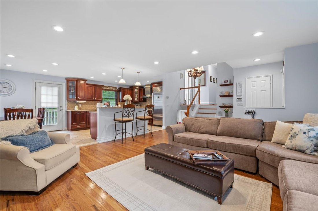 House in Plainview, New York, United States 3 - 18702720