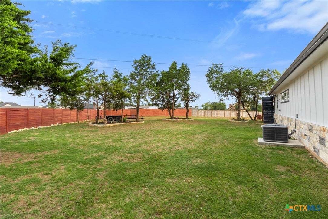 House in Elgin, Texas, United States 4 - 18712972