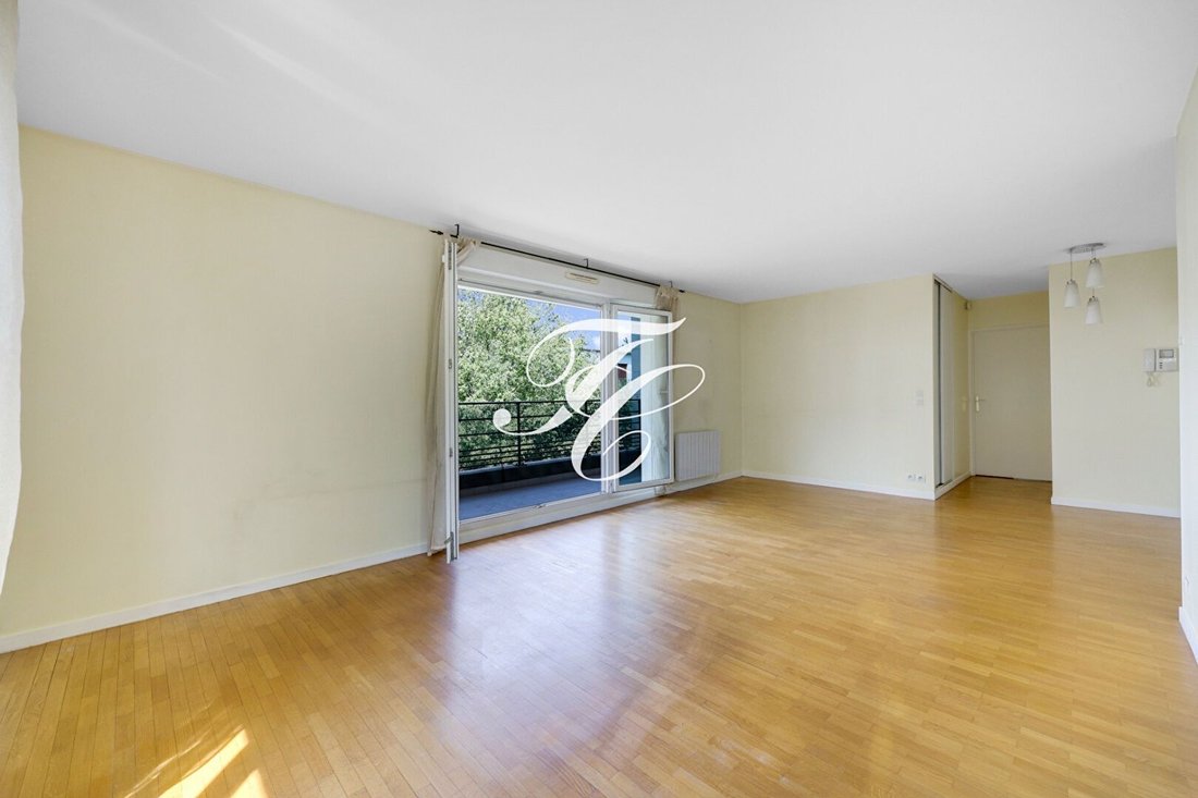 Apartment in Saint-Cloud, Ile-de-France, France 2 - 18704421