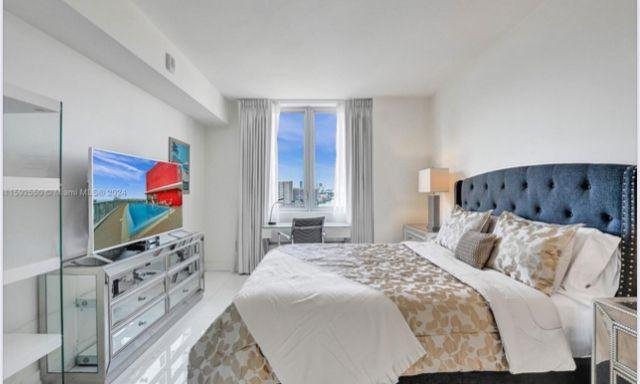 Apartment in Hallandale Beach, Florida, United States 5 - 18710346