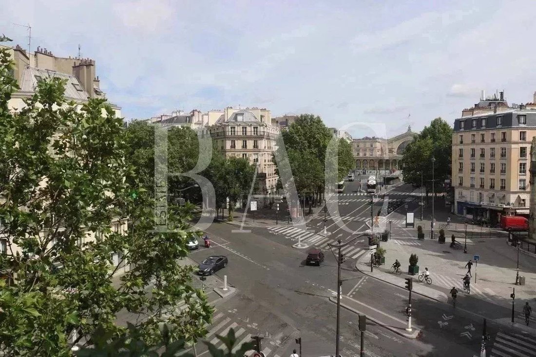 Apartment in Grange Aux Belles-Terrage, Paris 10e Arrondissement, Paris 1 - 15622574