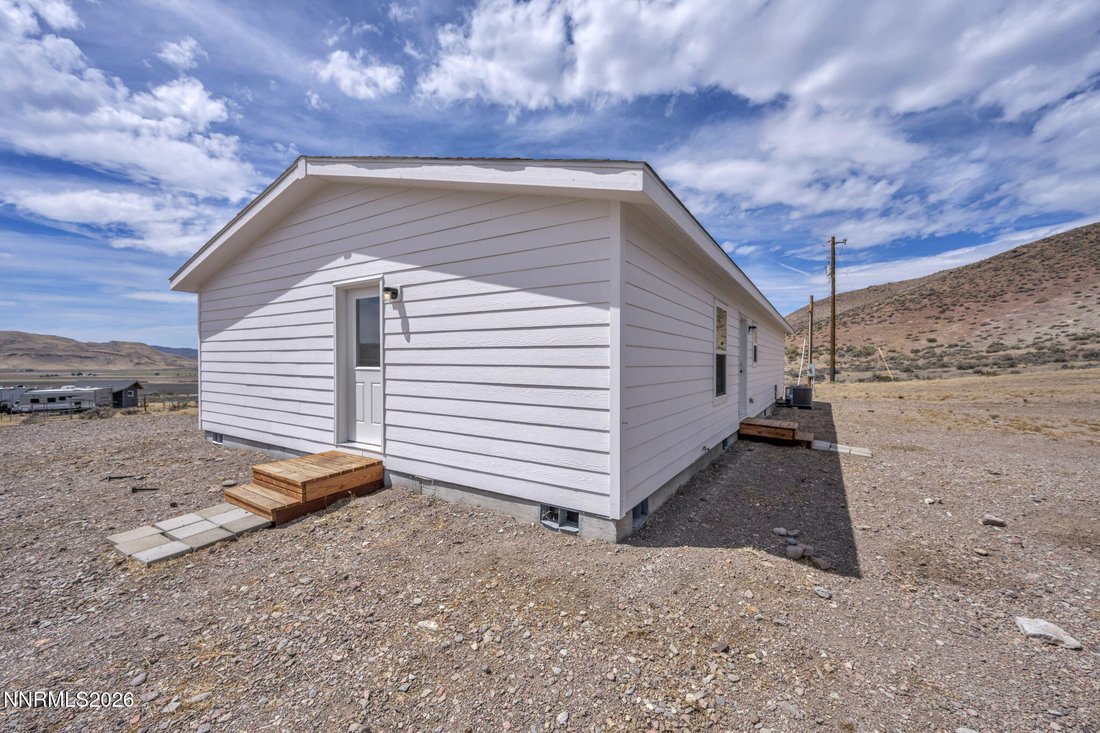 Reno, Nevada, United States 3 - 18711149