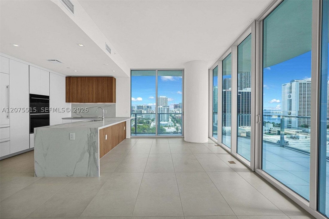 Condo in Miami, Florida, United States 3 - 18706142