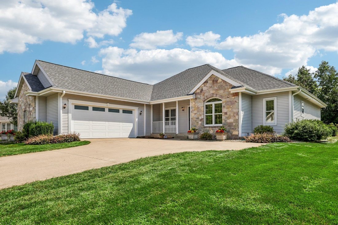 House in Waunakee, Wisconsin, United States 2 - 18705773