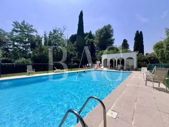 House in Cannes, Provence-Alpes-Côte d'Azur, France 1 - 18483618