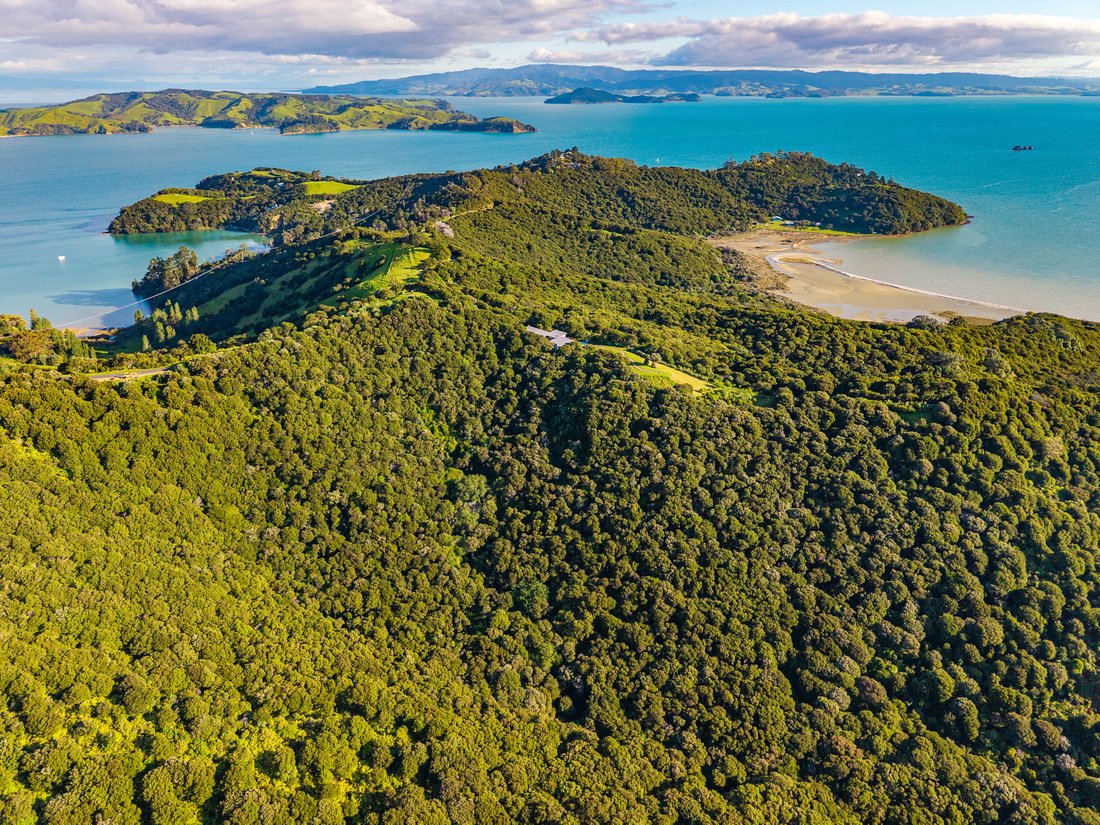 House in Waiheke Island, Auckland, New Zealand 4 - 18715116