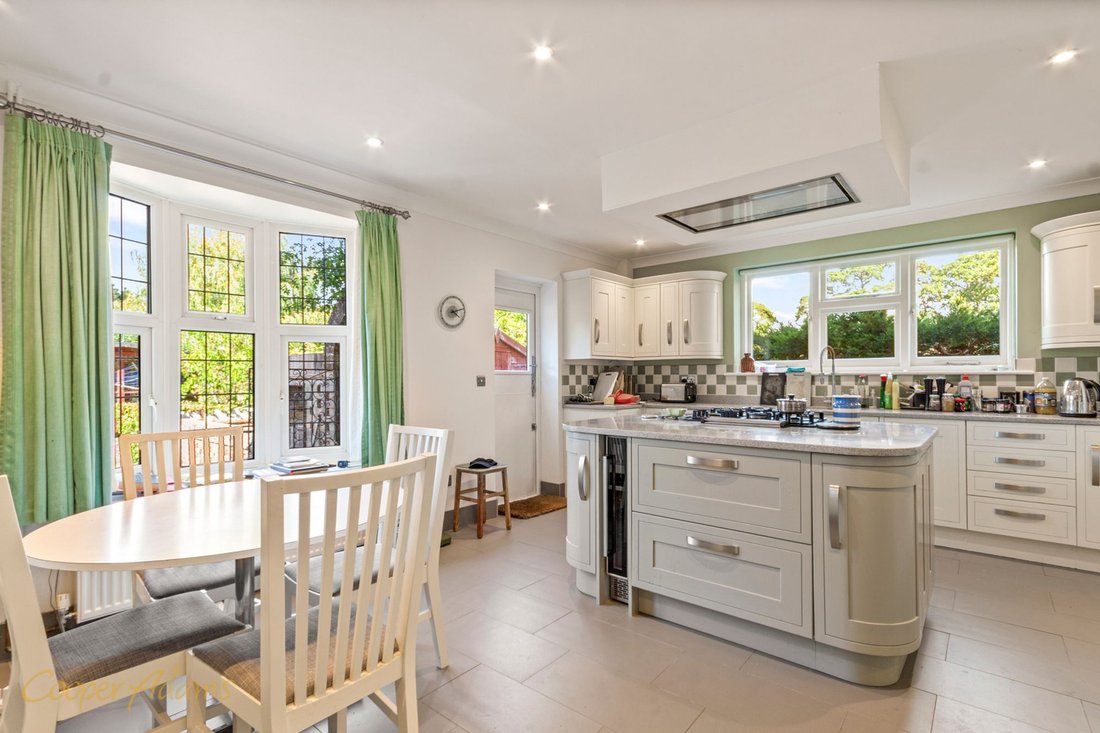 House in Angmering, England 2 - 18703082