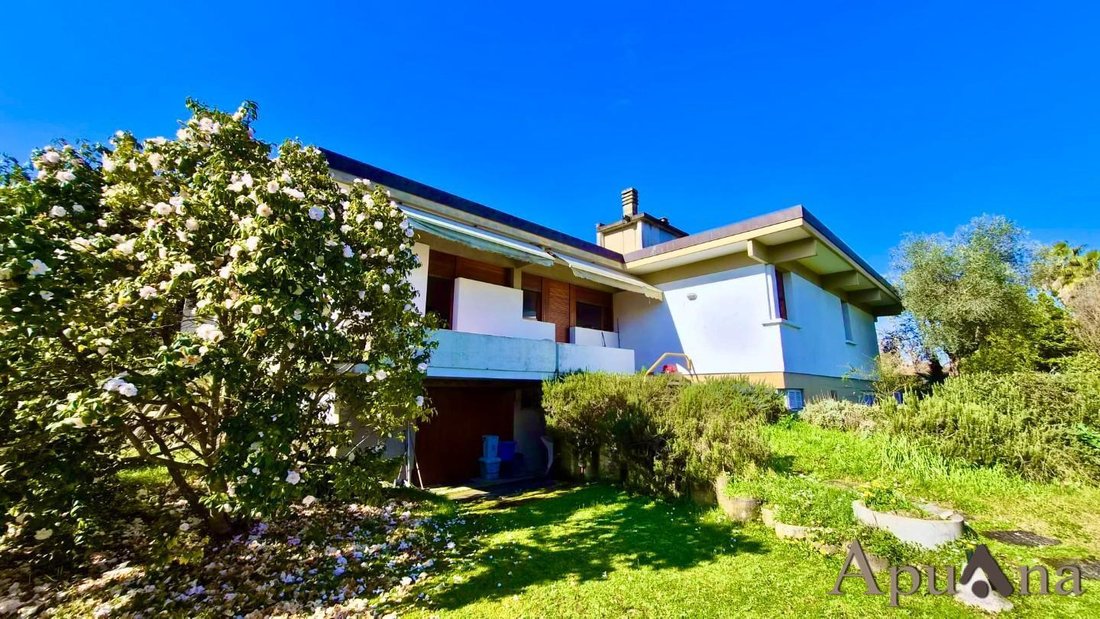 Villa a Fiumetto, Pietrasanta, Italia 2 - 18706926
