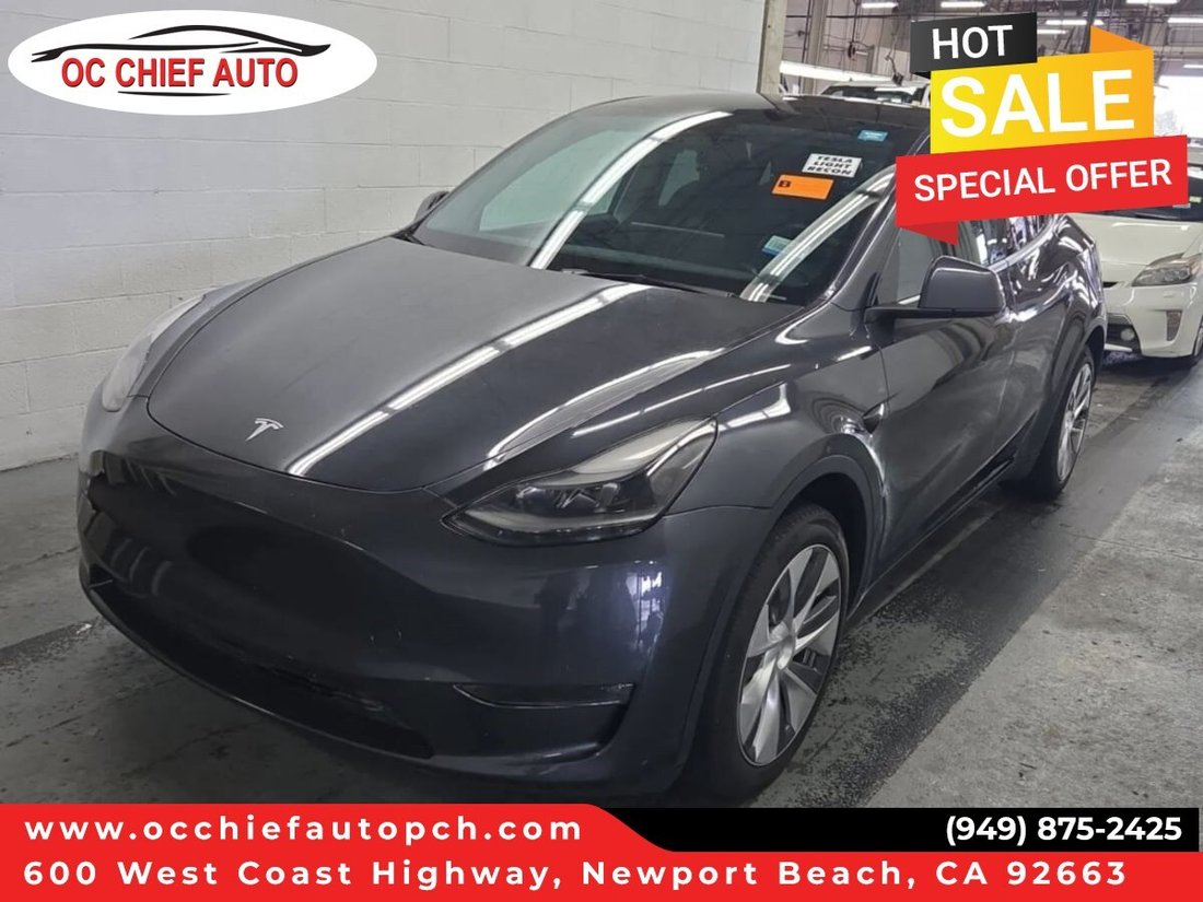 Suv in Newport Beach, CA, United States 1 - 18710554