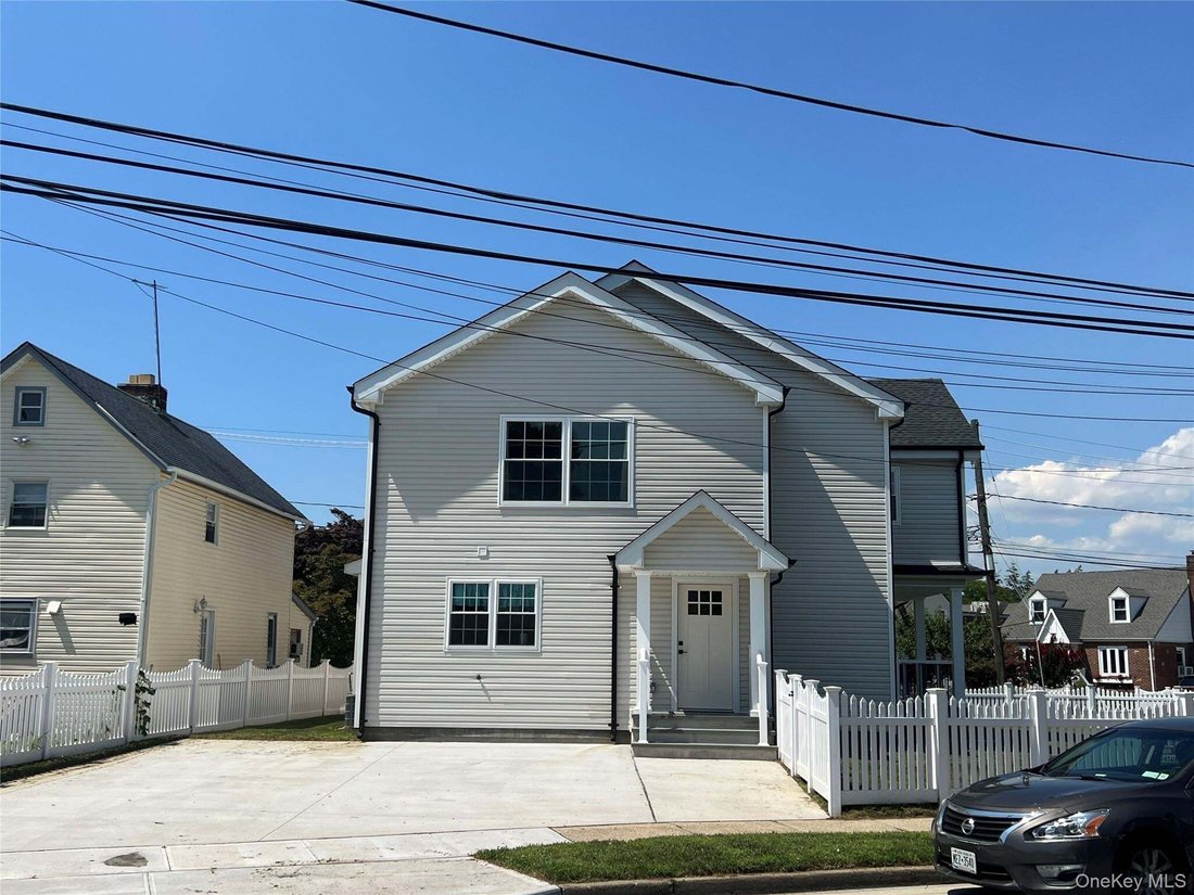 House in Freeport, New York, United States 5 - 18705733