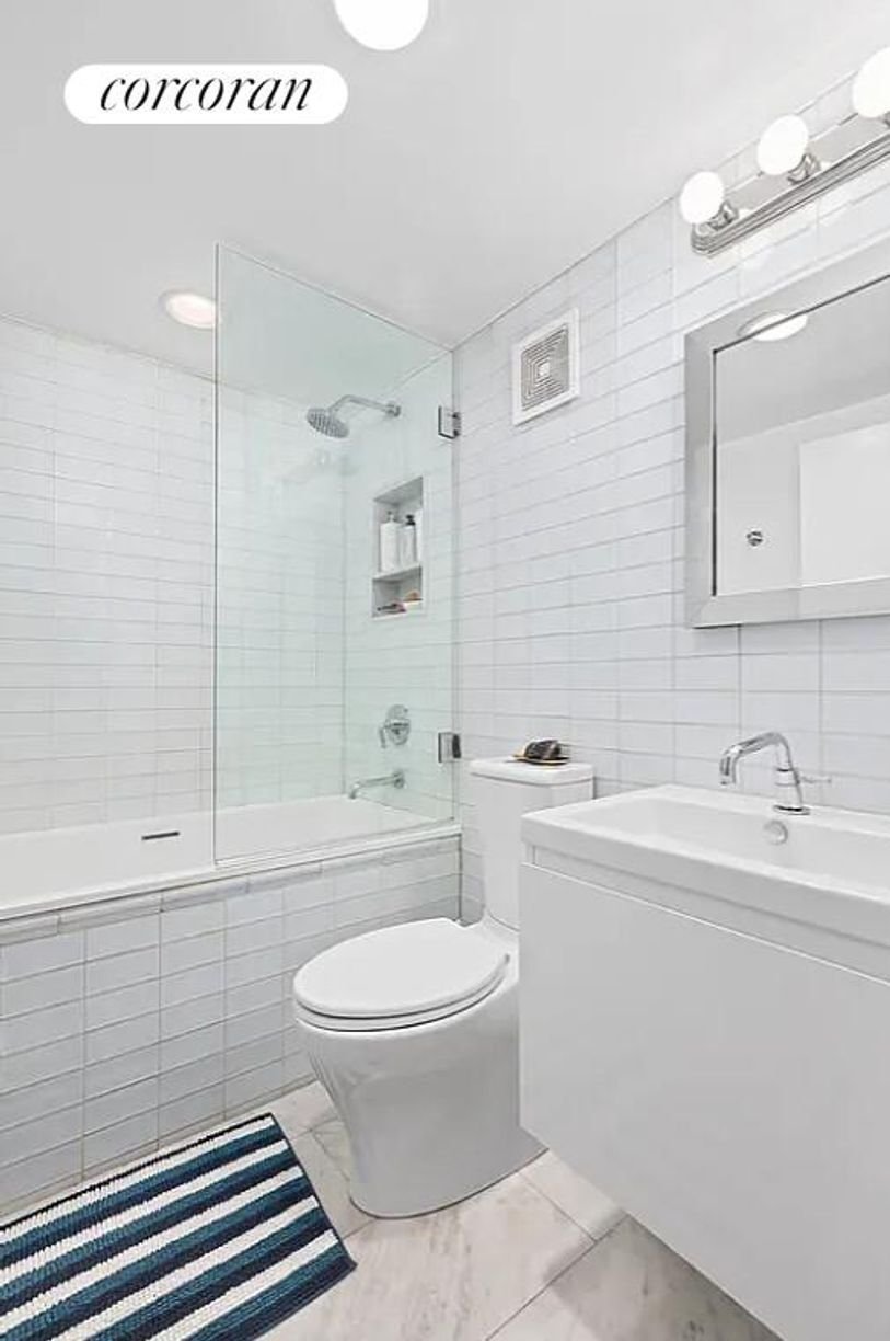 Condo in New York, New York, United States 5 - 18702747