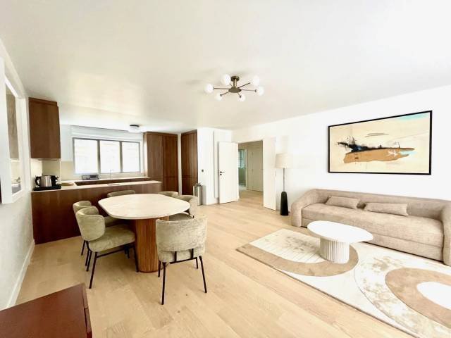 Apartment in Porte Dauphine, Paris 16e Arrondissement, Paris 1 - 17270541