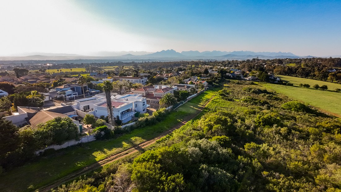 House in Durbanville Hills, Cape Town, South Africa 1 - 18710869
