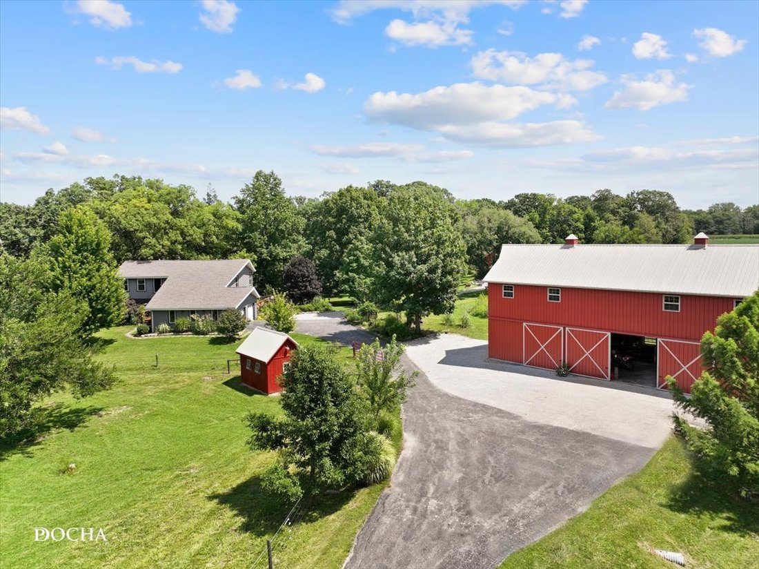 House in Clinton, Illinois, United States 3 - 18711633