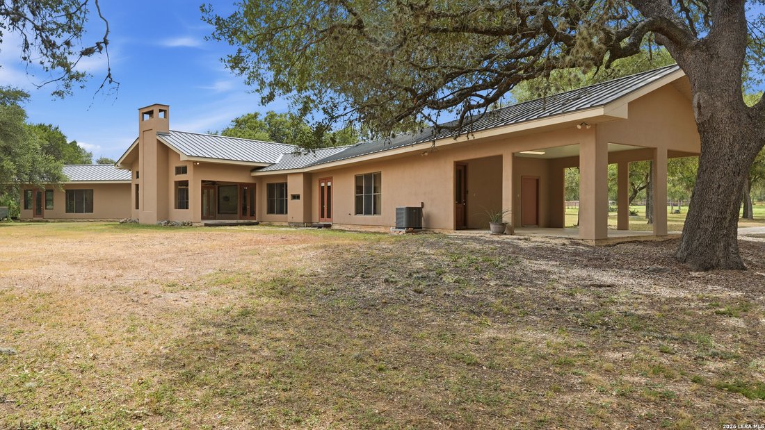 House in Seguin, Texas, United States 4 - 18713042