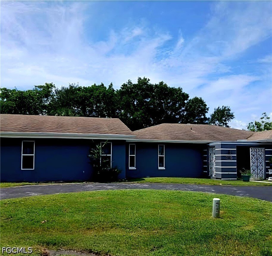 Coral Springs, Florida, United States 2 - 18704674