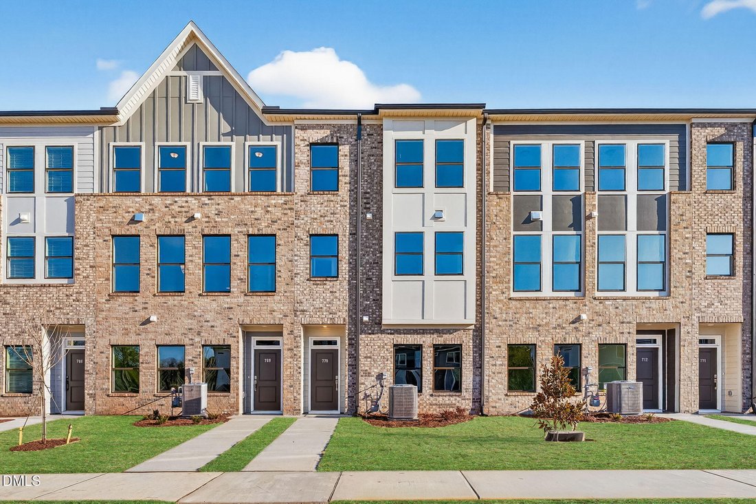 Townhouse in Cary, North Carolina, United States 2 - 18710163