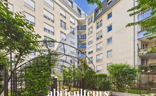Apartment in Bordeaux Victor Hugo, Charenton-le-Pont, France 1