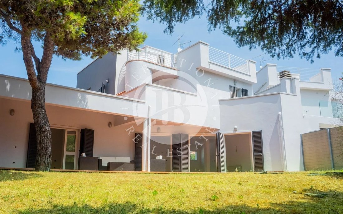 Villa in Historic Center, Livorno, Tuscany 2 - 18704369