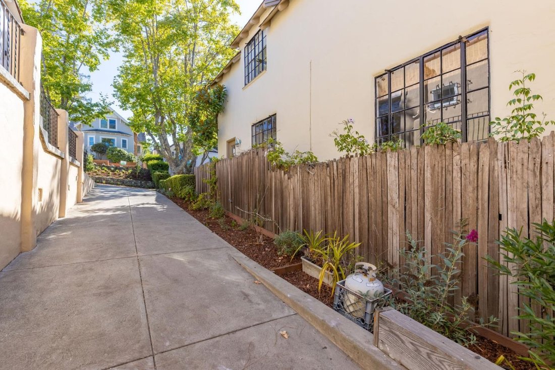 House in Burlingame, California, United States 5 - 18711186