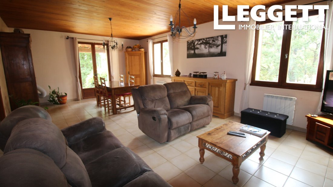 Villa in Vagnas, Auvergne-Rhône-Alpes, France 2 - 18707201