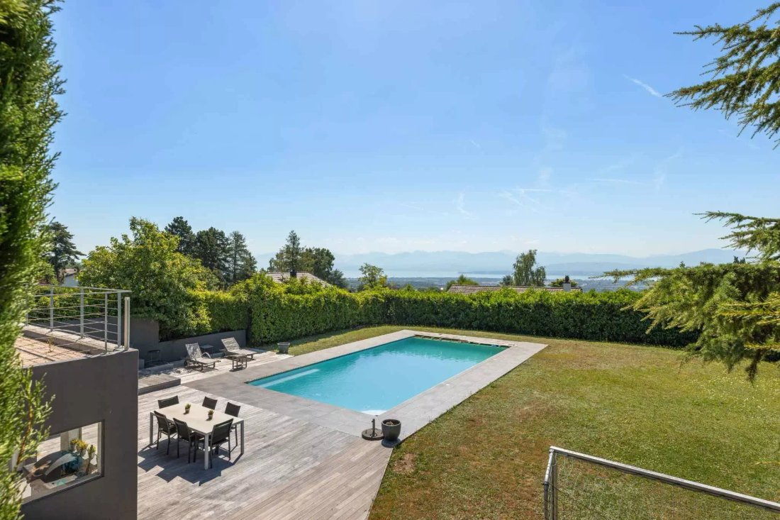 Villa in Duillier, Vaud, Switzerland 2 - 18703044