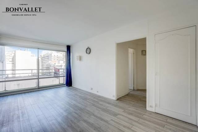 Apartment in Saint Lambert, Paris 15e Arrondissement, Paris 2 - 16981101