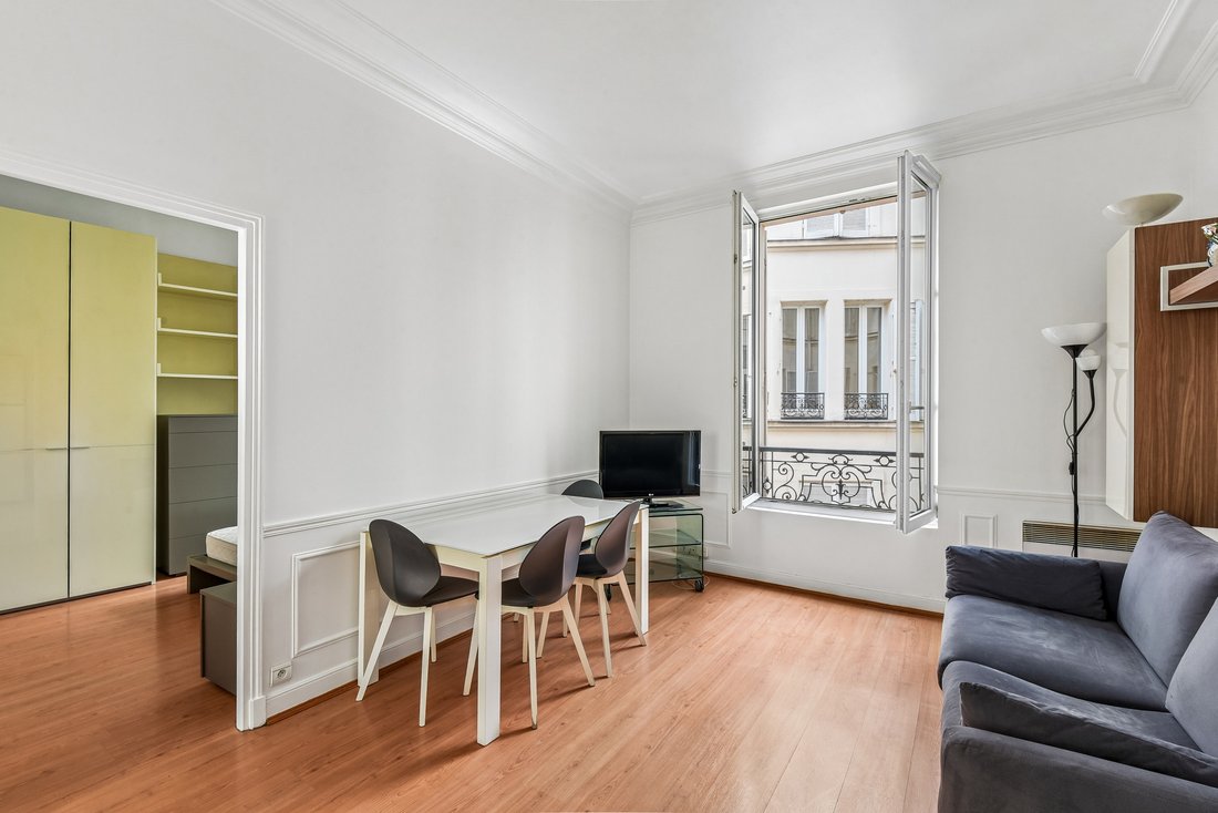 Apartment in Saint Philippe du Roule, Paris 8e Arrondissement, Paris 2 - 18704487