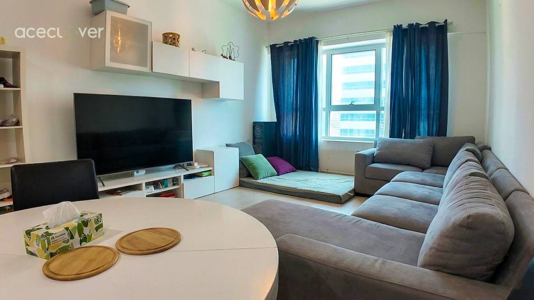 Apartment in JLT / Jumeirah Lakes Towers, Dubai, United Arab Emirates 1 - 18714720