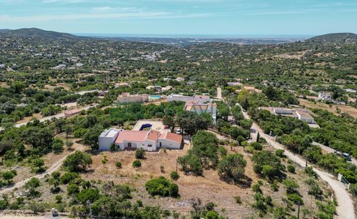 Terreno a Santa Bárbara de Nexe, Algarve, Portogallo 1
