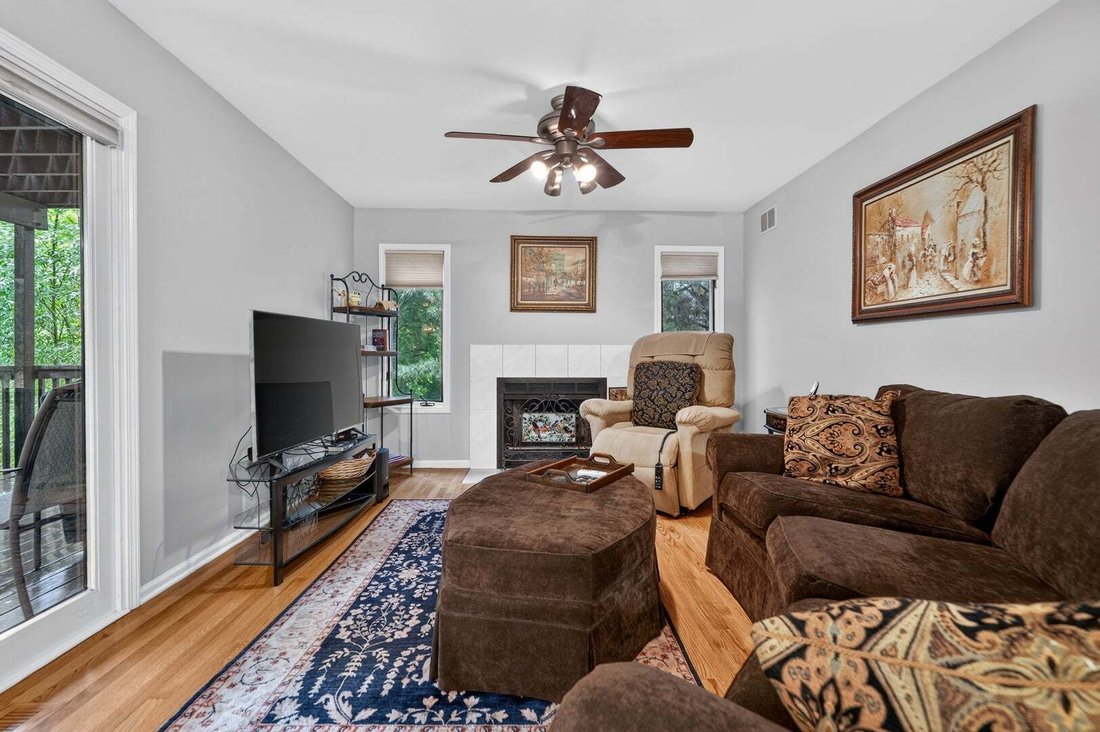 Townhouse in Roselle, Illinois, United States 5 - 18713131