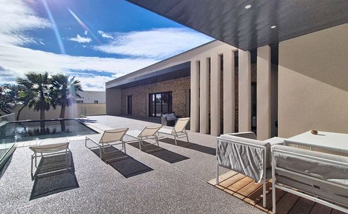 Villa in Garrigues, Nimes, France 1