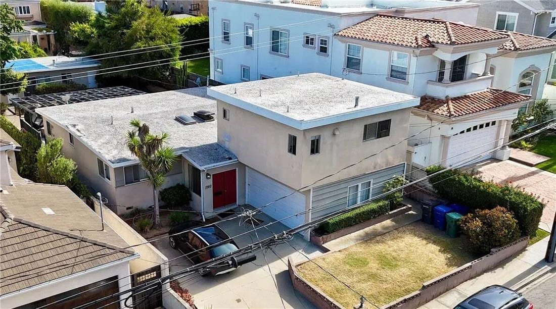 Manhattan Beach, California, United States 1 - 18705865