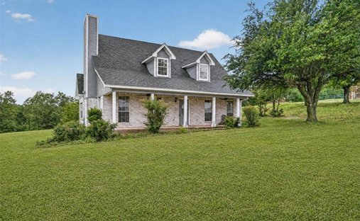 House in Springtown, Texas, United States 1