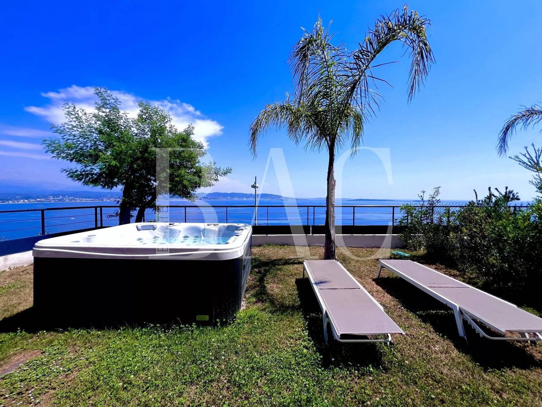 Appartement à Théoule-sur-Mer, Provence-Alpes-Côte d'Azur, France 1 - 18274025