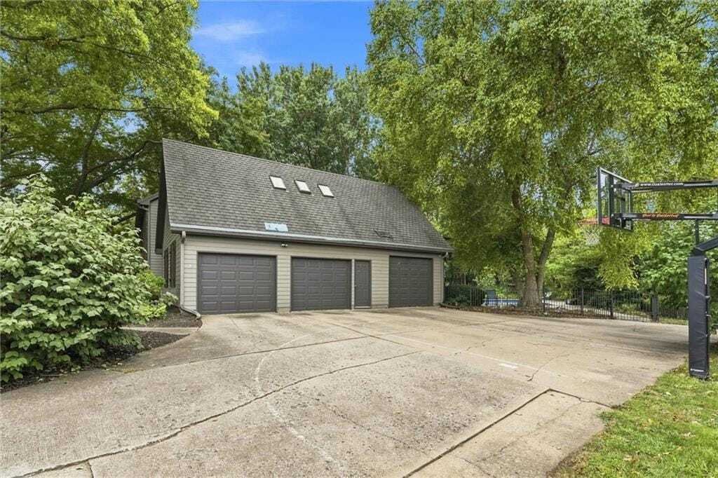 House in Olathe, Kansas, United States 3 - 18712548