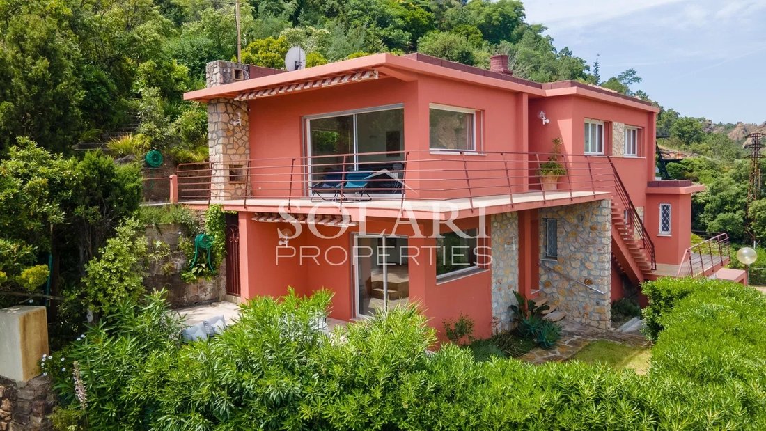 Villa in Théoule-sur-Mer, Provence-Alpes-Côte d'Azur, France 2 - 15699535