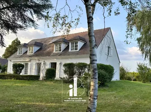 House in Saint-Martin-en-Biere, Ile-de-France, France 1 - 16327720