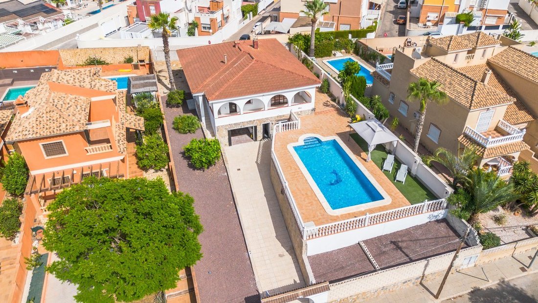 House in Torrevieja, Valencian Community, Spain 1 - 18707221