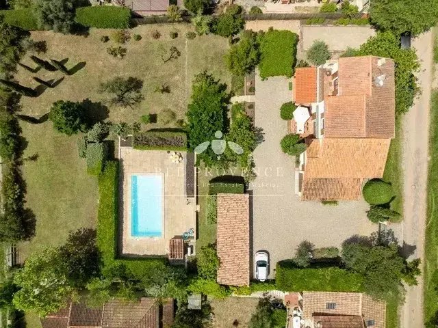 Villa in Villecroze, Provence-Alpes-Côte d'Azur, France 3 - 16297483