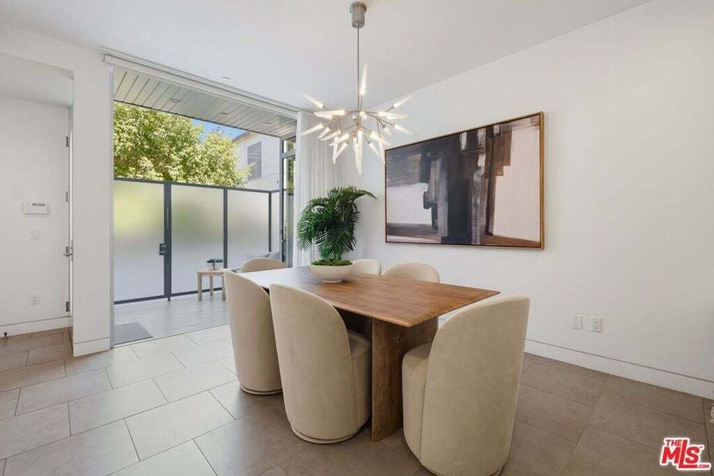 Condo in Santa Monica, California, United States 5 - 18705292