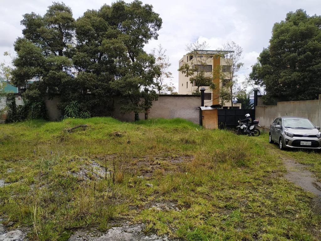 Land in Quito, Pichincha, Ecuador 1 - 18704666