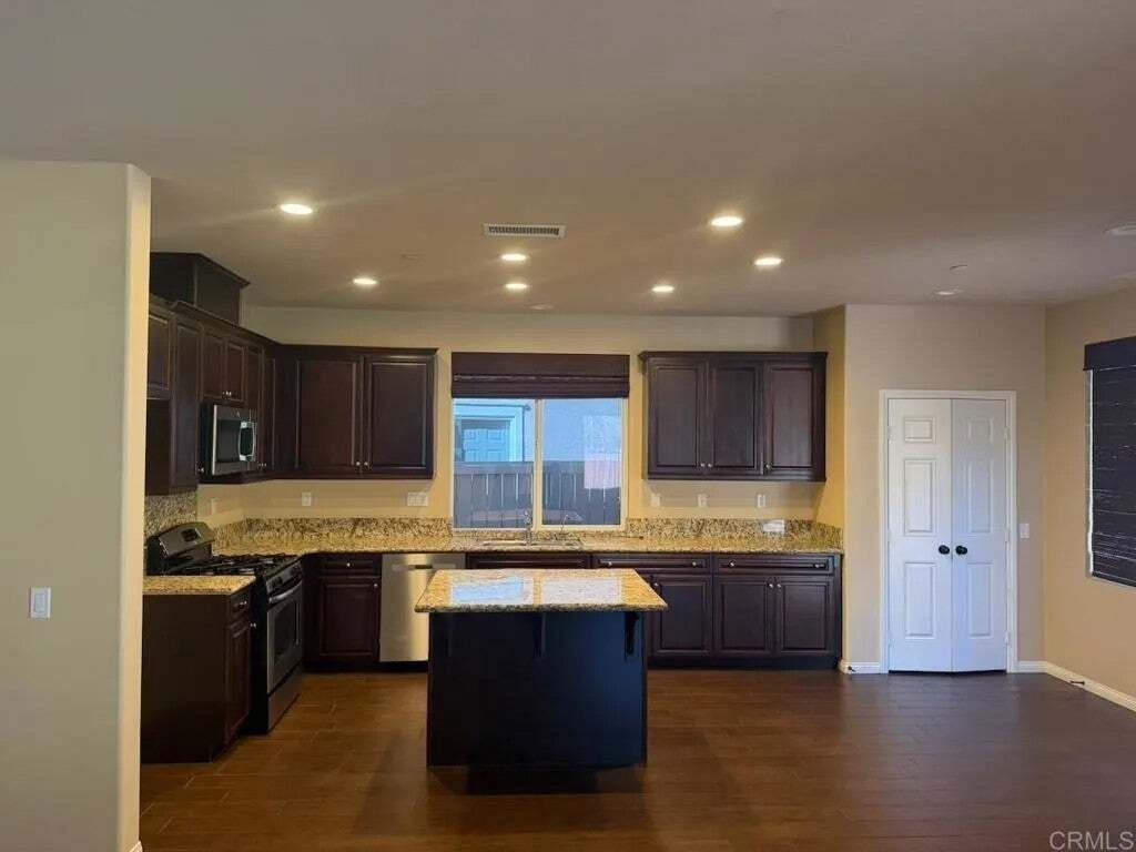House in Vista, California, United States 3 - 18705914