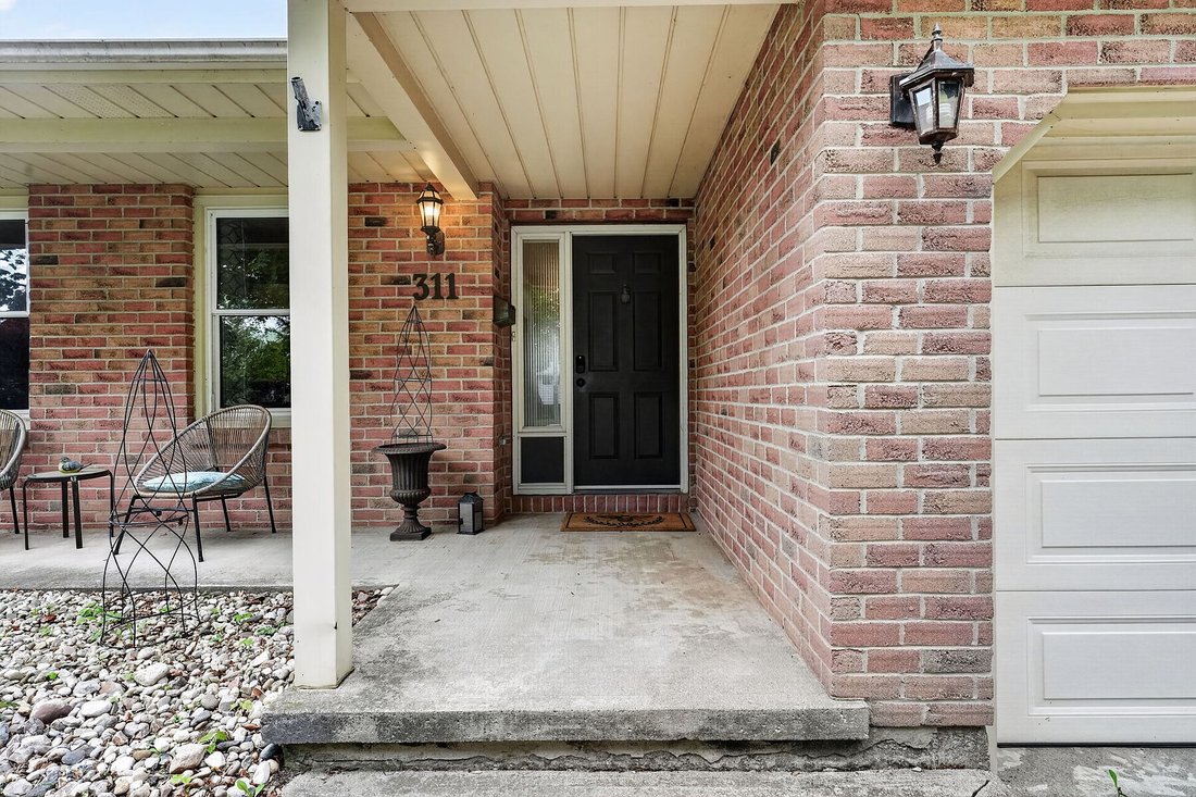 House in St. Catharines, Ontario, Canada 5 - 18704871