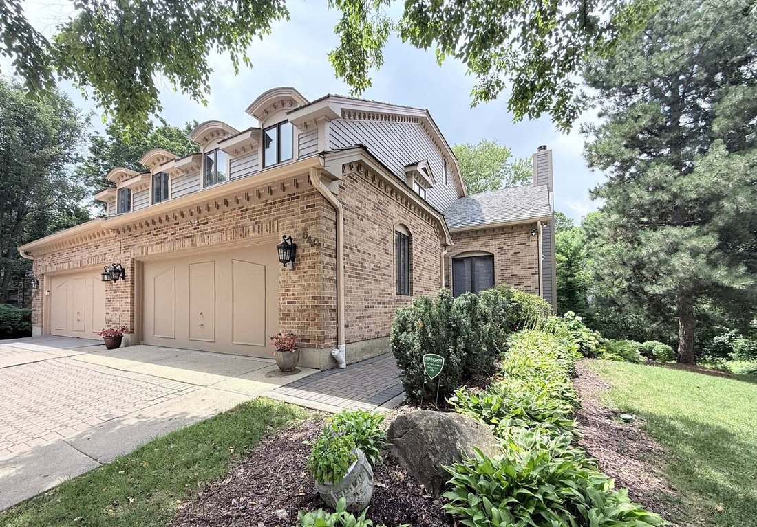 Townhouse in Roselle, Illinois, United States 1 - 18713131