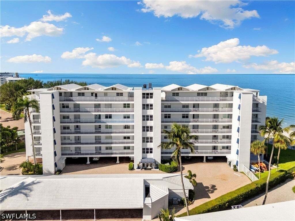 Co Op in Naples, Florida, United States 2 - 18709983