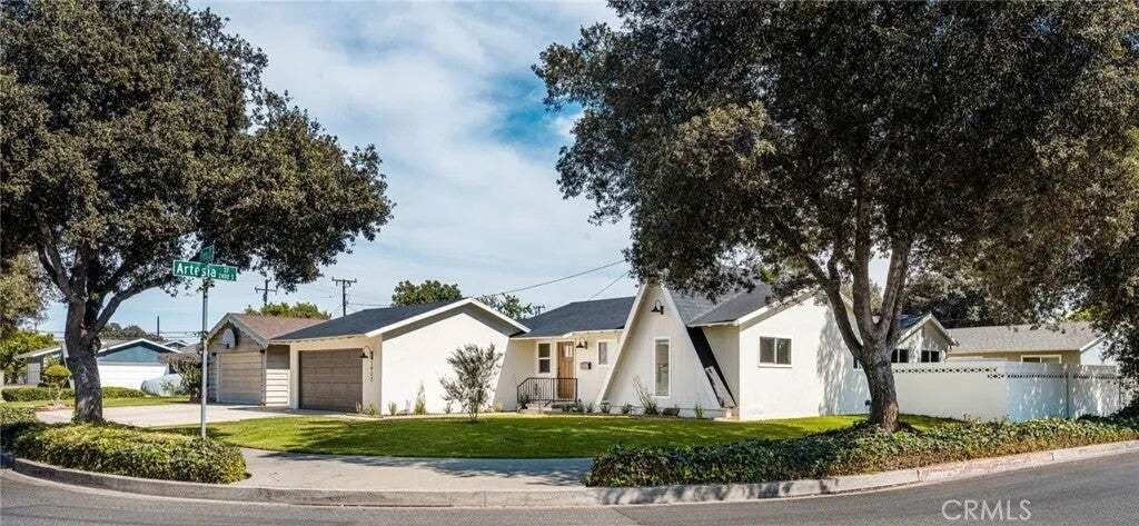 House in Santa Ana, California, United States 4 - 18703272