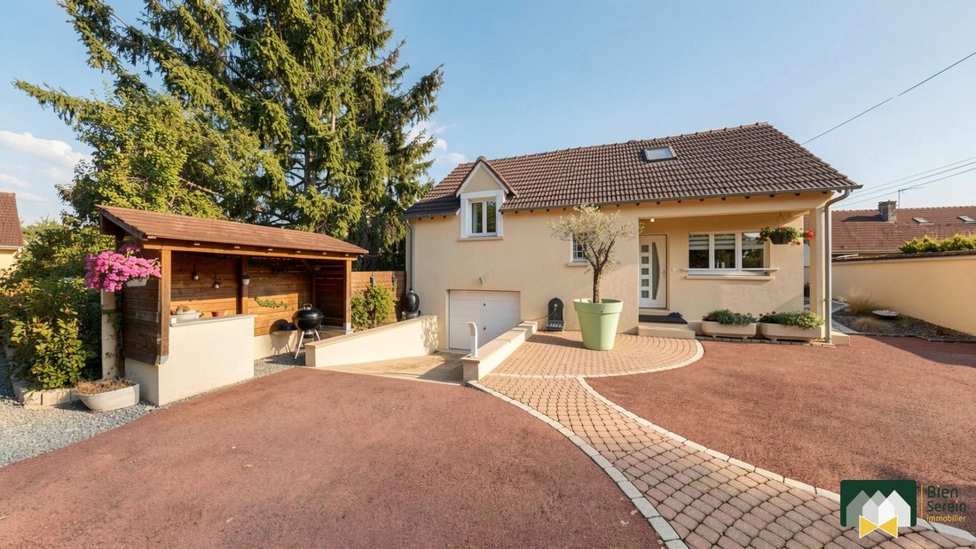 Casa a Nogent-sur-Eure, Centro-Val della Loira, Francia 2 - 18708225